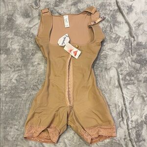Elegant Tan Shapewear Bodysuit